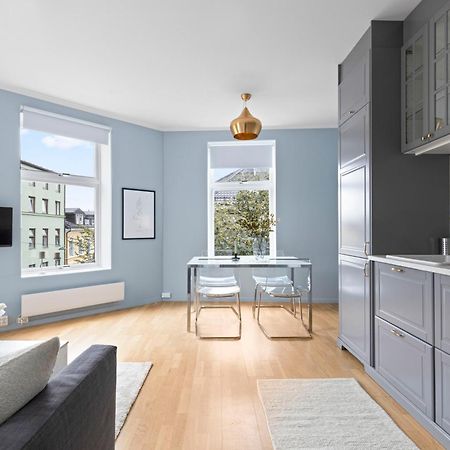 Modern And Bright Apartment In Central オスロ エクステリア 写真